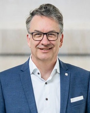 Uwe Clausen