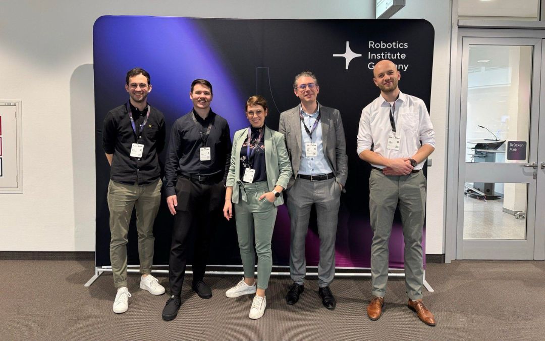 Ein Gruppenbild des Teams auf der German Robotics Conference