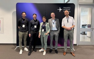 Ein Gruppenbild des Teams auf der German Robotics Conference