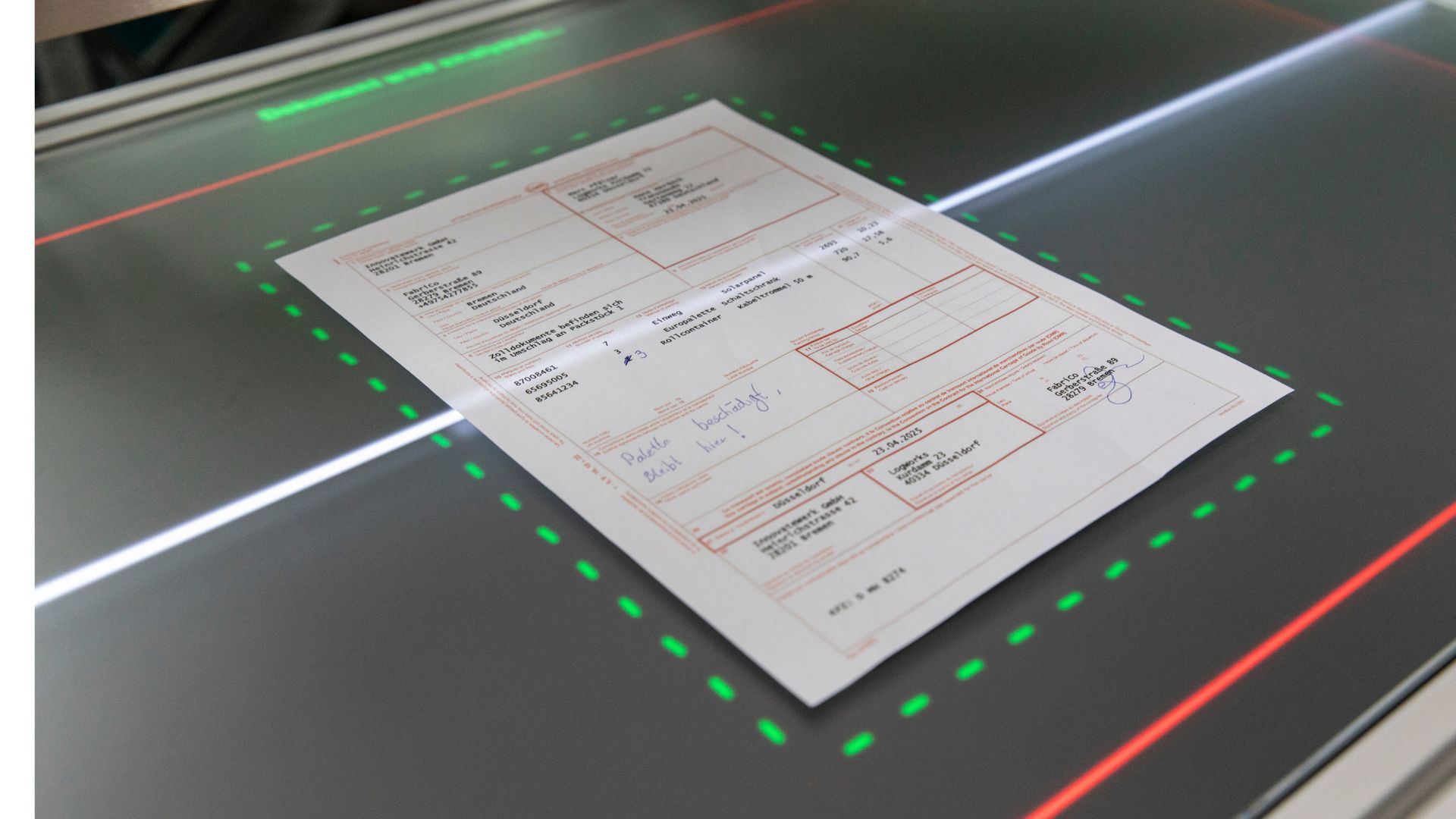 InstaScan – digitalisieren von Dokumenten am Scanpult: CMR Frachtbrief wird erfasst; Dokumente digitalisieren und archivieren, Digitalisierung von Unterlagen und Automatisierung Geschäftsprozesse; Compliance Prüfung.