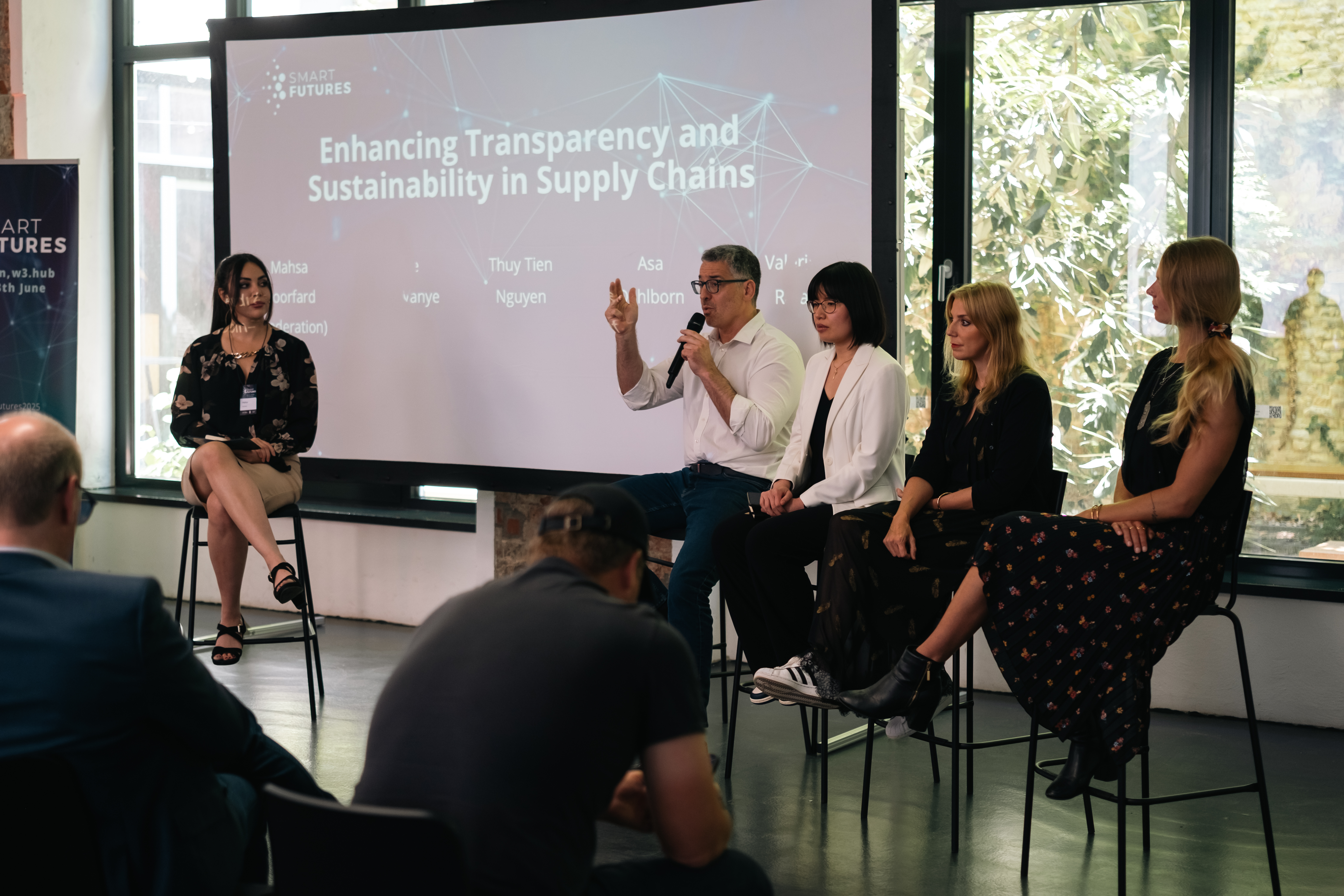 Foto der Diskussion auf der SmartFutures Veranstaltung 2025.