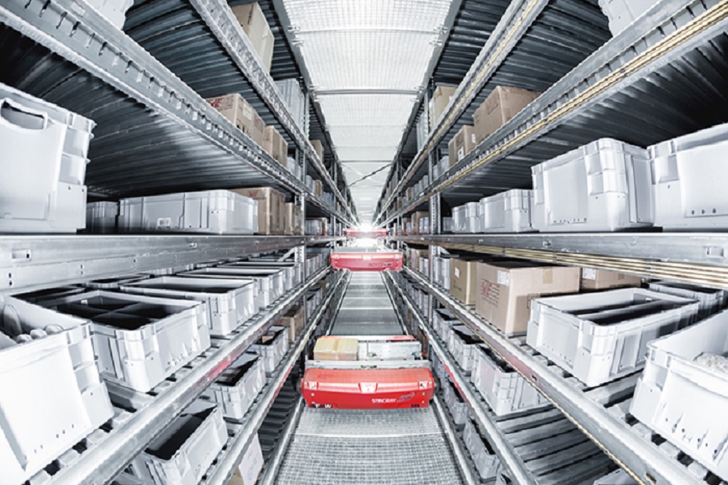 The Stingray Shuttle from the technology company TGW Logistics is a shuttle system for cartons, containers, and hanging goods, which was considered one of the reference products in the study.